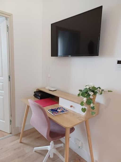 Appartement Cozy Au Centre-Ville Брест Екстериор снимка
