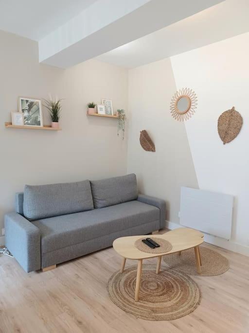 Appartement Cozy Au Centre-Ville Брест Екстериор снимка