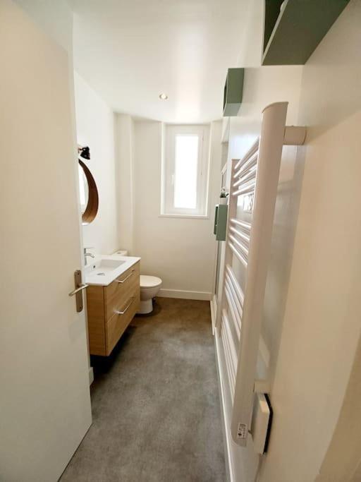 Appartement Cozy Au Centre-Ville Брест Екстериор снимка